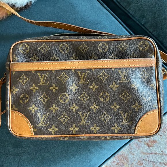 Louis Vuitton Monogram Canvas Trocadero Vintage Crossbody 27 Authentic - Picture 12 of 16